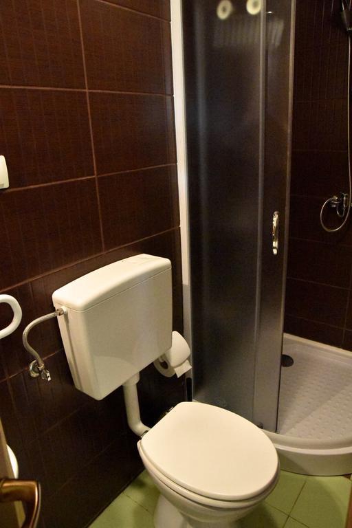 Hostel Kvarner- Private Rooms & Dorms Рієка Номер фото