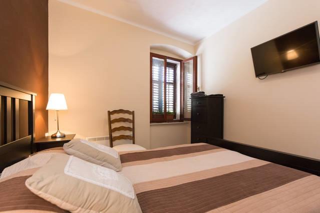 Hostel Kvarner- Private Rooms & Dorms Рієка Екстер'єр фото